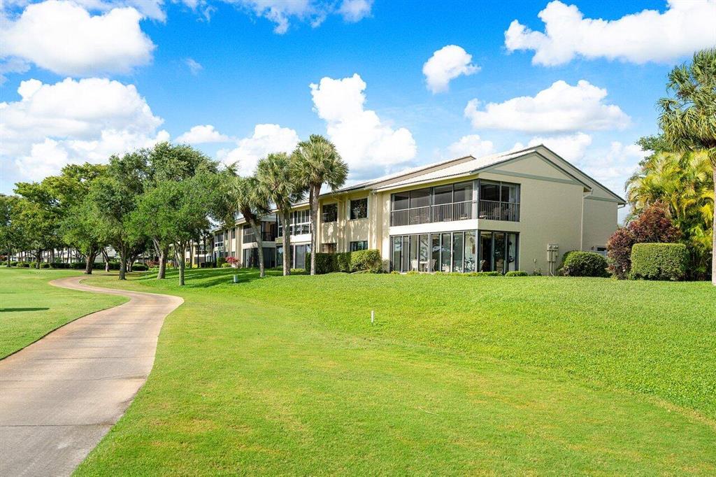 11 Eastgate Drive Unit: B