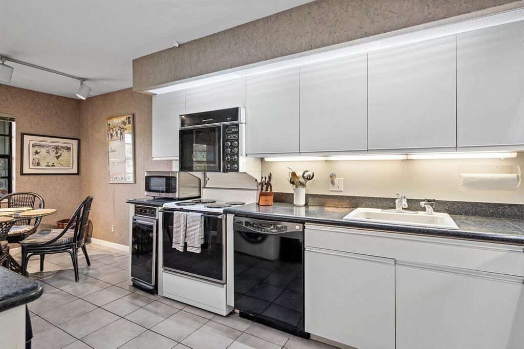 11 Eastgate Drive Unit: B