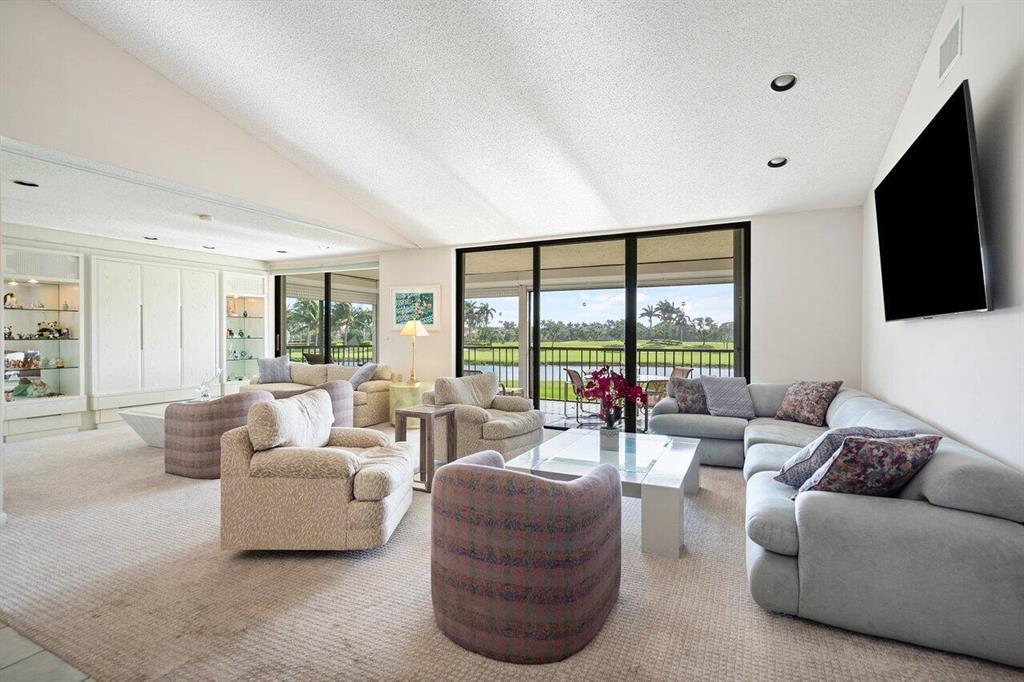 11 Eastgate Drive Unit: B