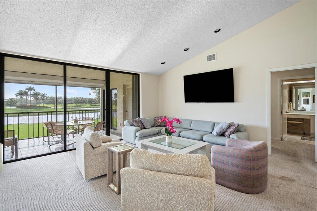 11 Eastgate Drive Unit: B