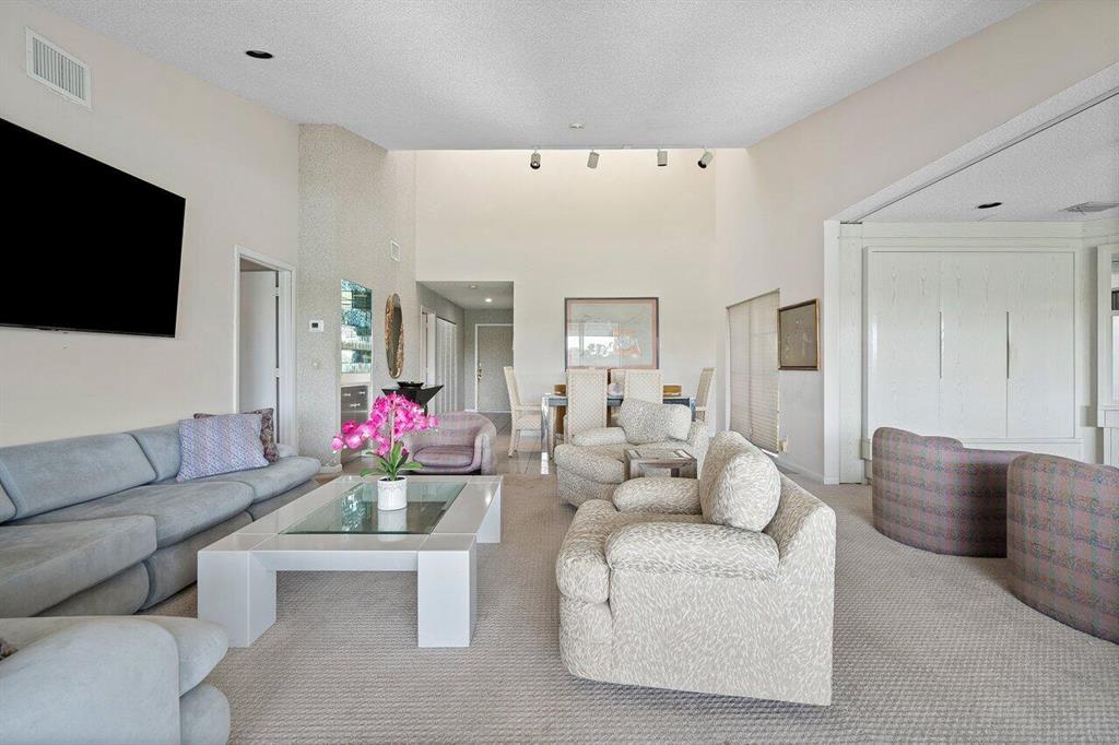 11 Eastgate Drive Unit: B