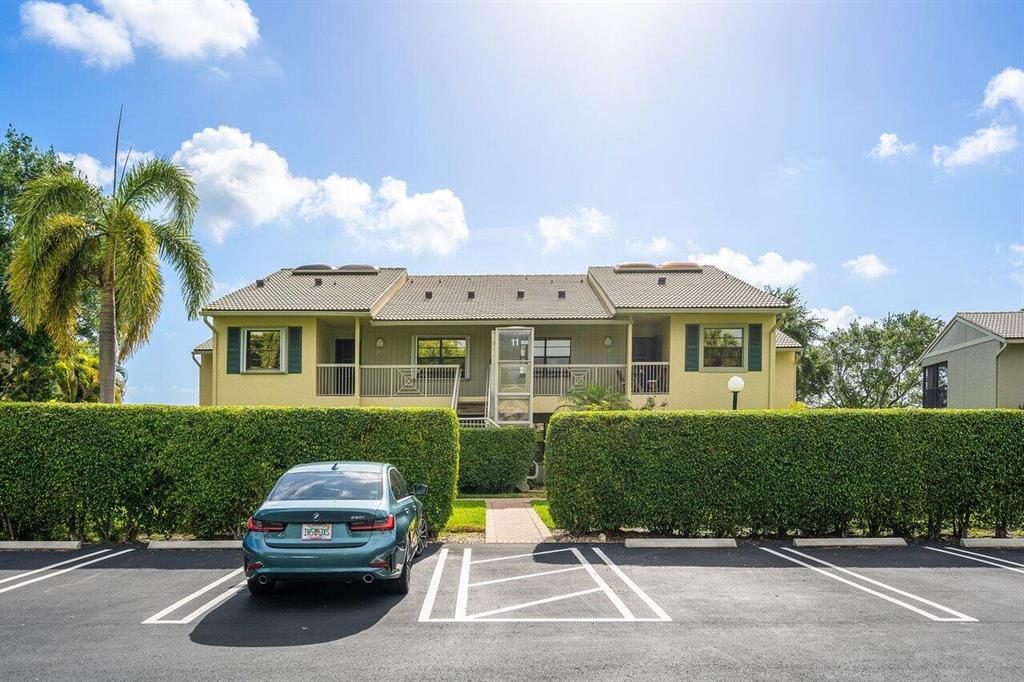 11 Eastgate Drive Unit: B