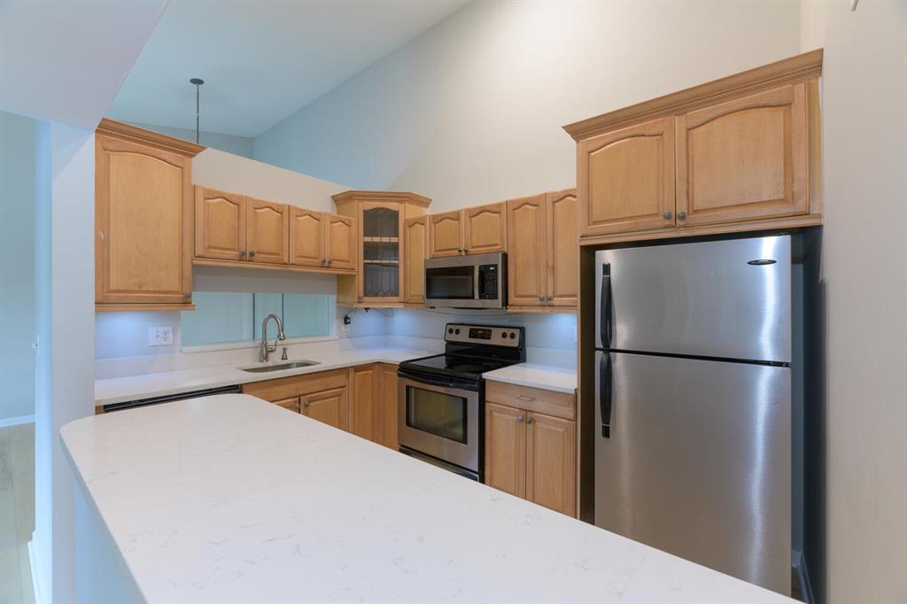 6271 Chasewood Drive Unit: F