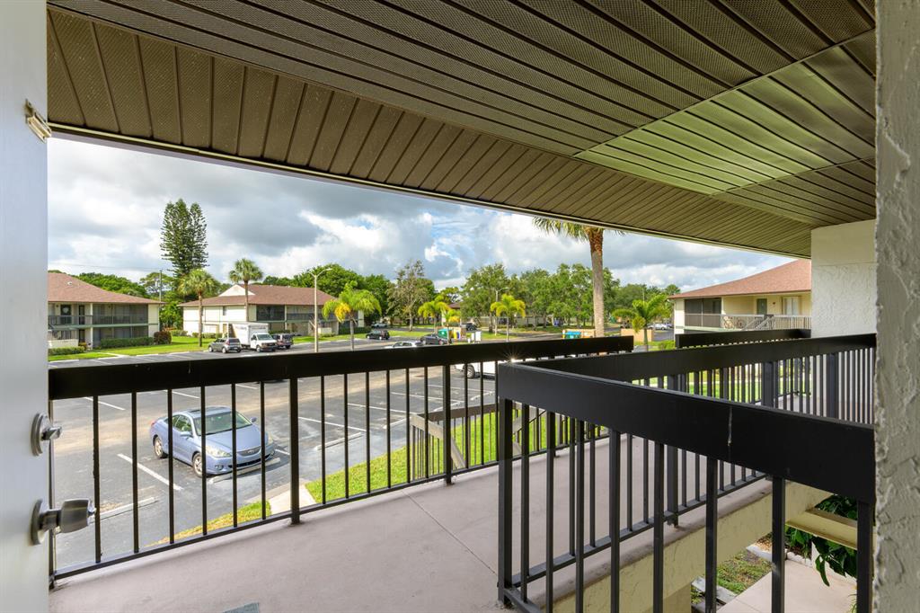 6271 Chasewood Drive Unit: F