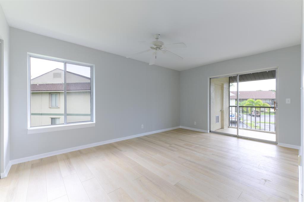 6271 Chasewood Drive Unit: F