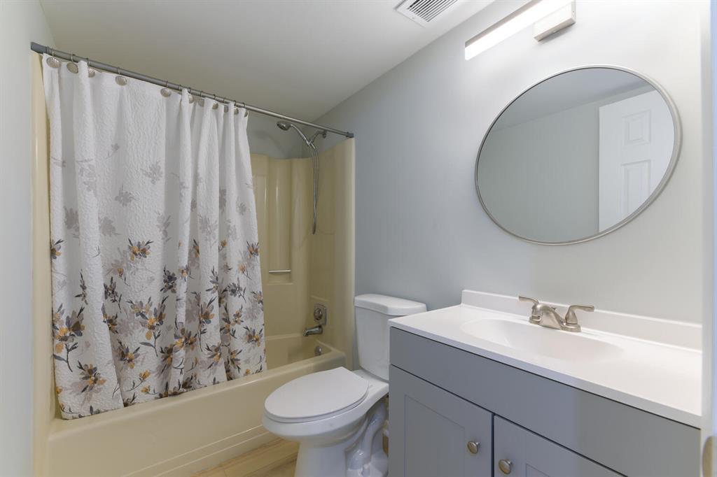 6271 Chasewood Drive Unit: F