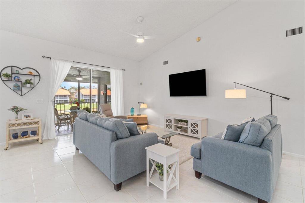 7414 Lake Meadow Way Unit: 201