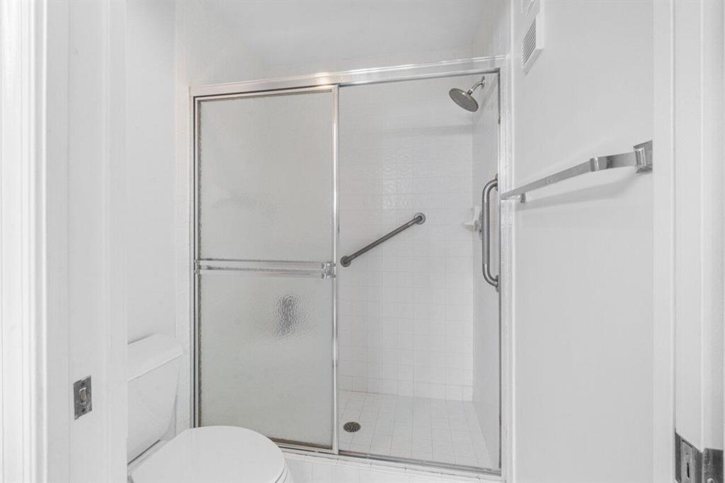 7414 Lake Meadow Way Unit: 201