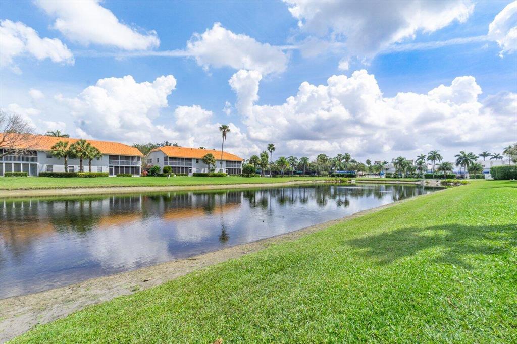 7414 Lake Meadow Way Unit: 201