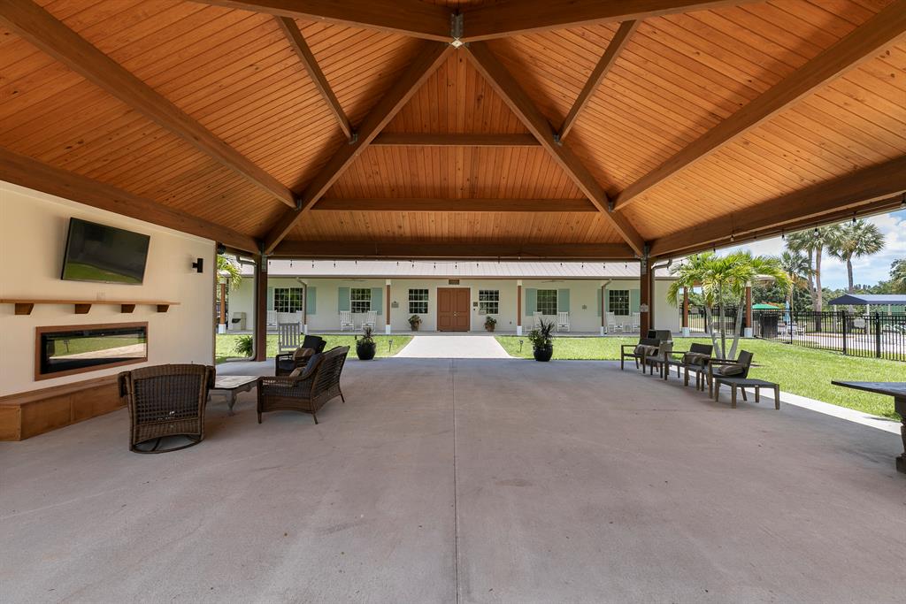 2437 SW Heronwood Road