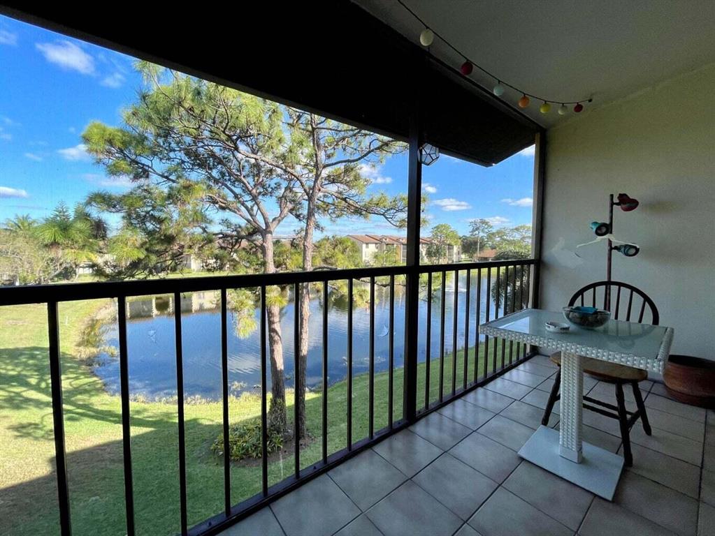 627 Sea Pine Way Unit: H3