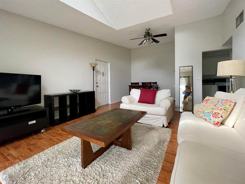 627 Sea Pine Way Unit: H3