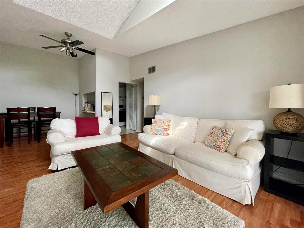 627 Sea Pine Way Unit: H3
