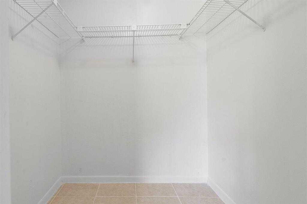 21 Abbey Lane Unit: 202