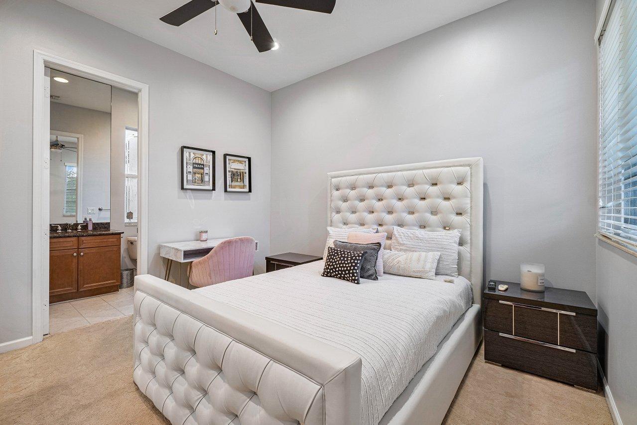 17771 Lake Azure Way
