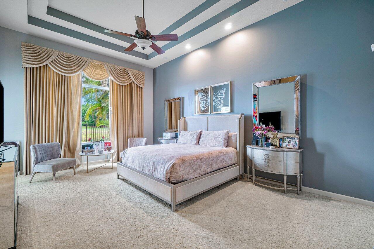 17771 Lake Azure Way