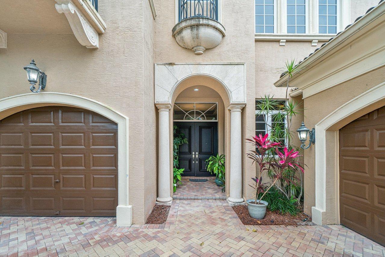 17771 Lake Azure Way