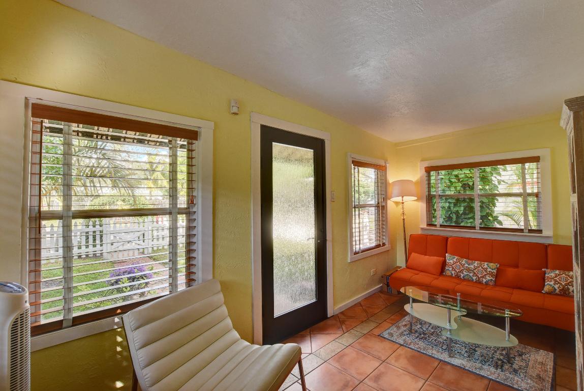 226 NE 10th Street