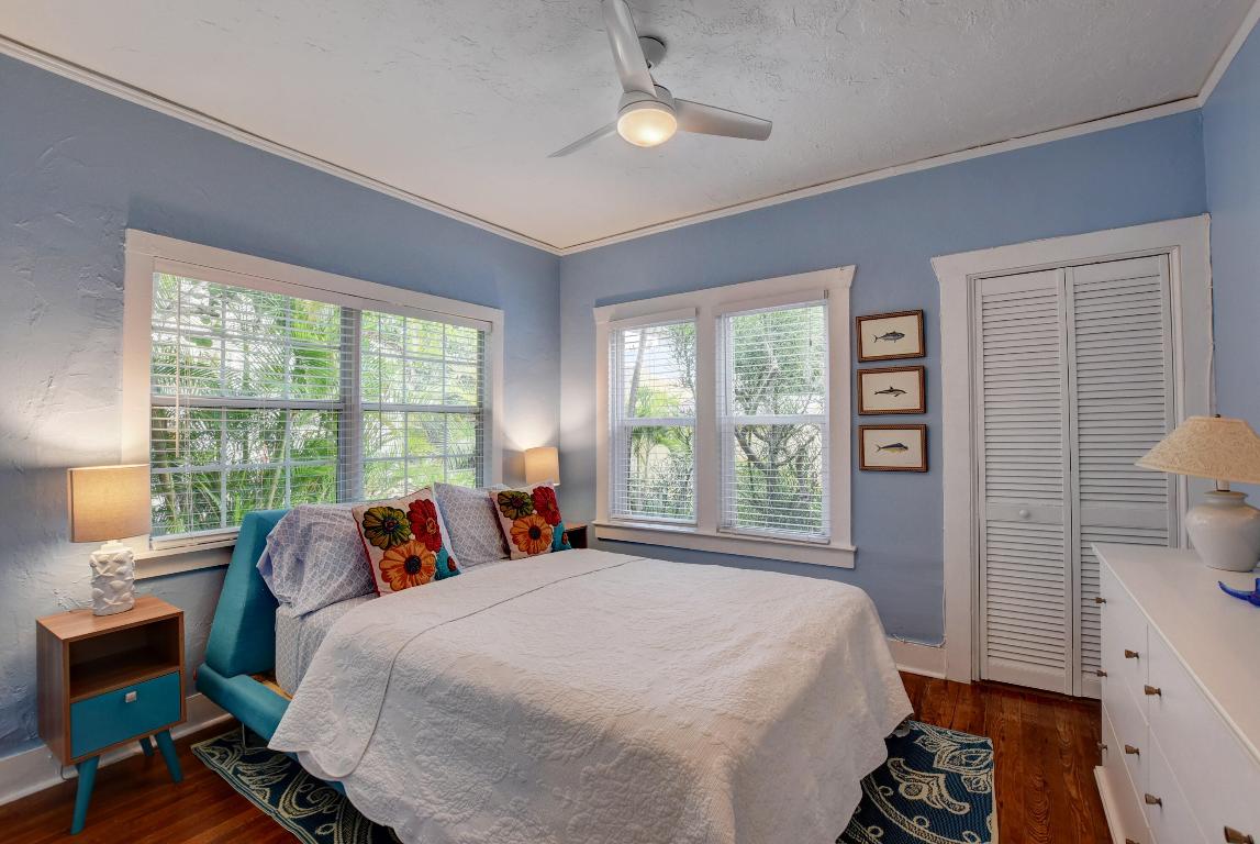 226 NE 10th Street