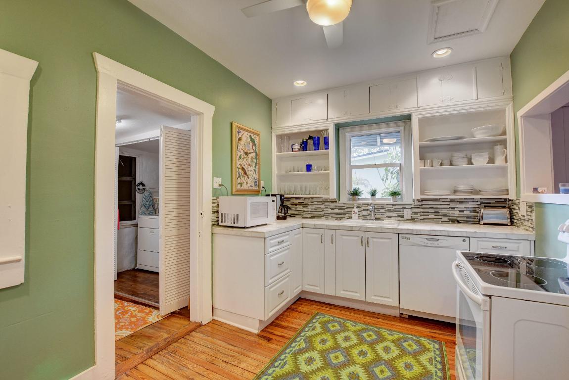 226 NE 10th Street