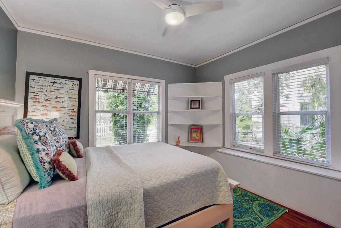 226 NE 10th Street