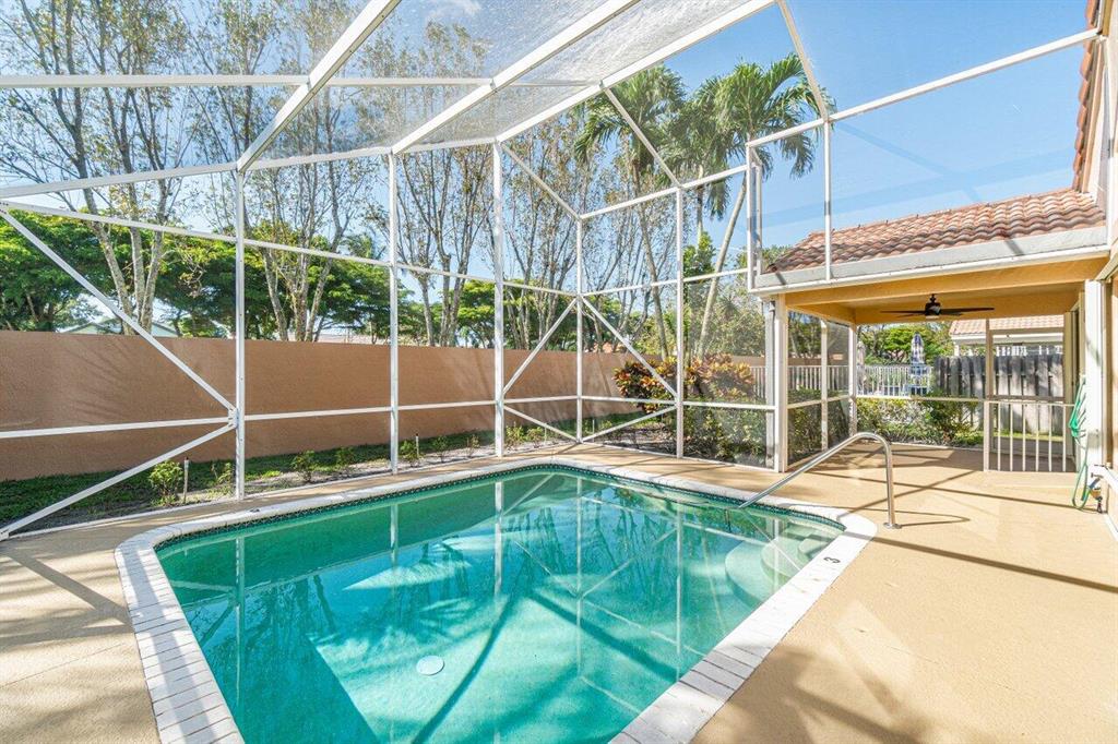 6858 Camille Street