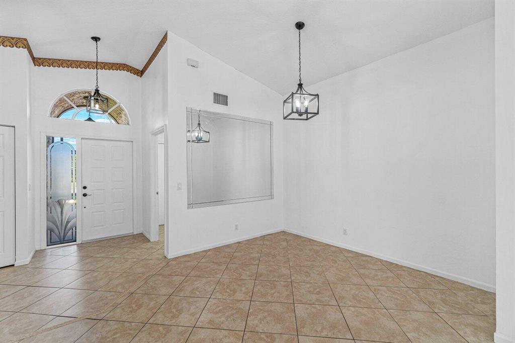 6858 Camille Street
