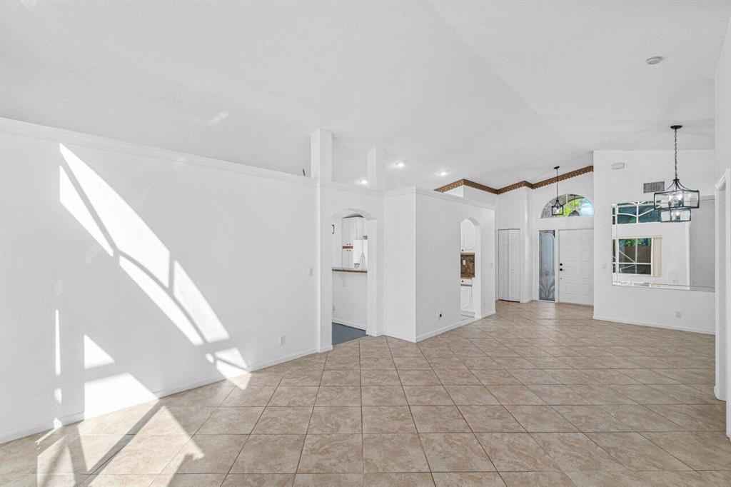 6858 Camille Street
