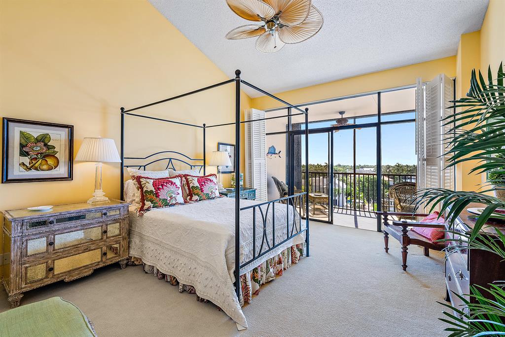 11370 Twelve Oaks Way Unit: 616 + 50ft Slip