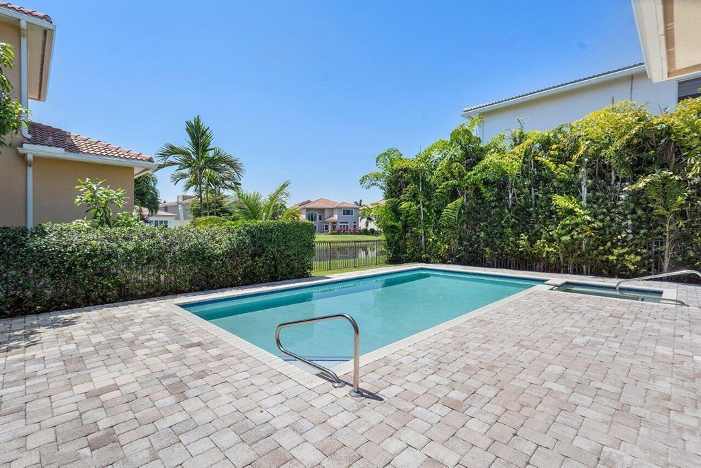 17401 Vistancia Circle