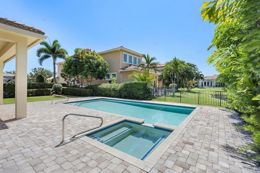 17401 Vistancia Circle
