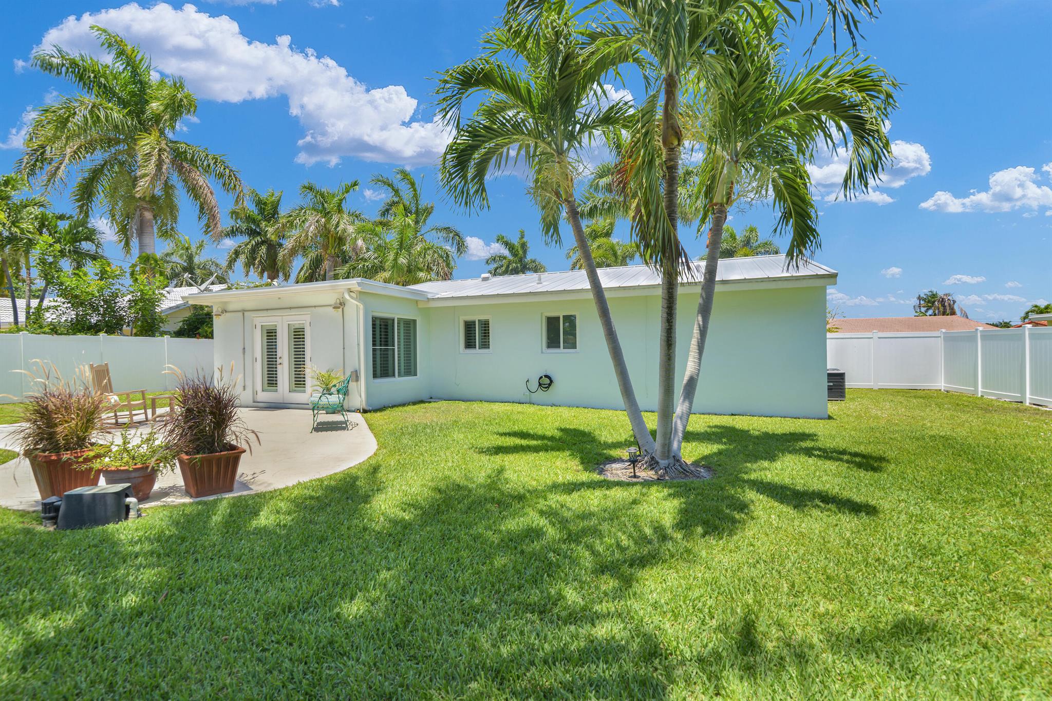 430 NE 25th Terrace