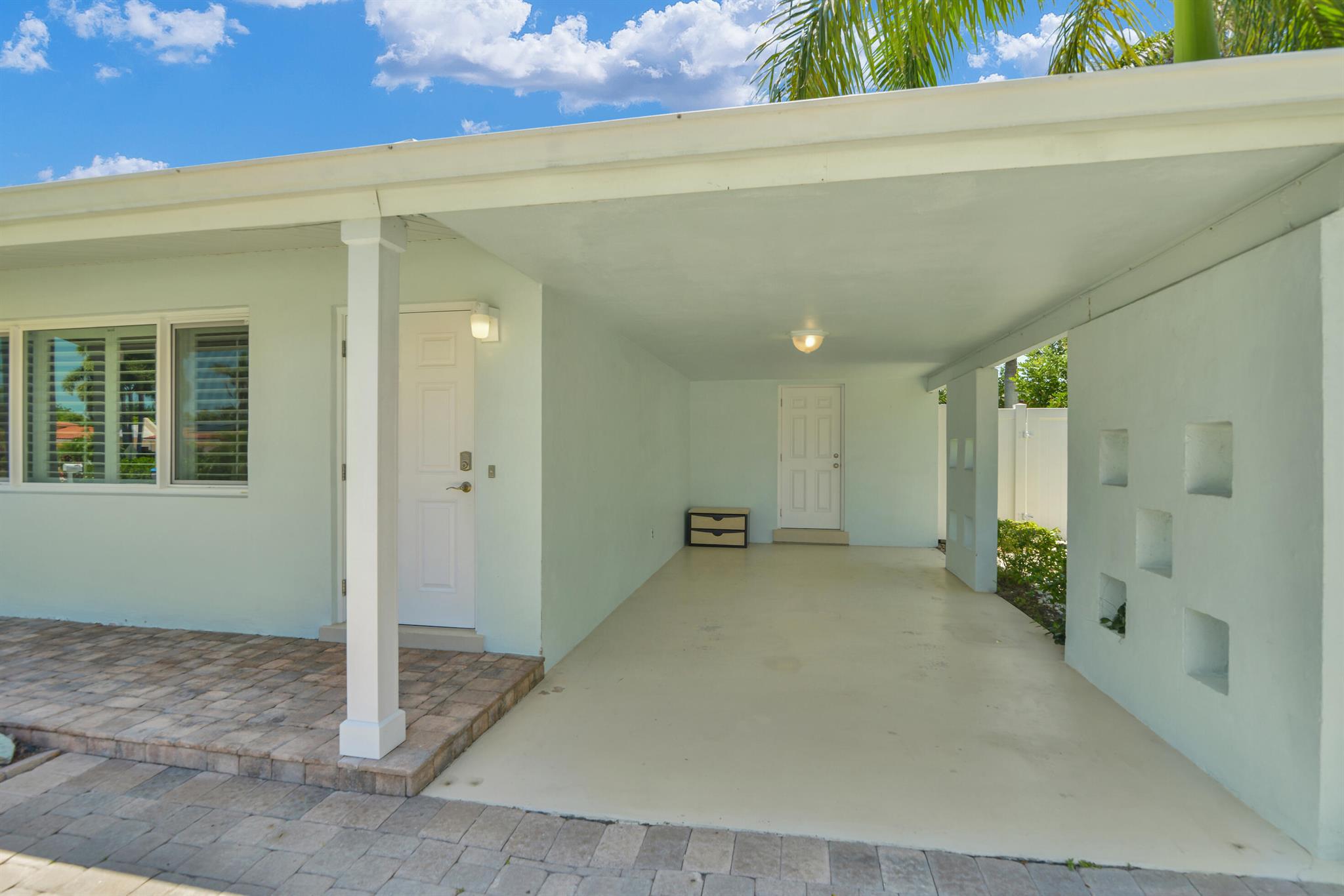 430 NE 25th Terrace