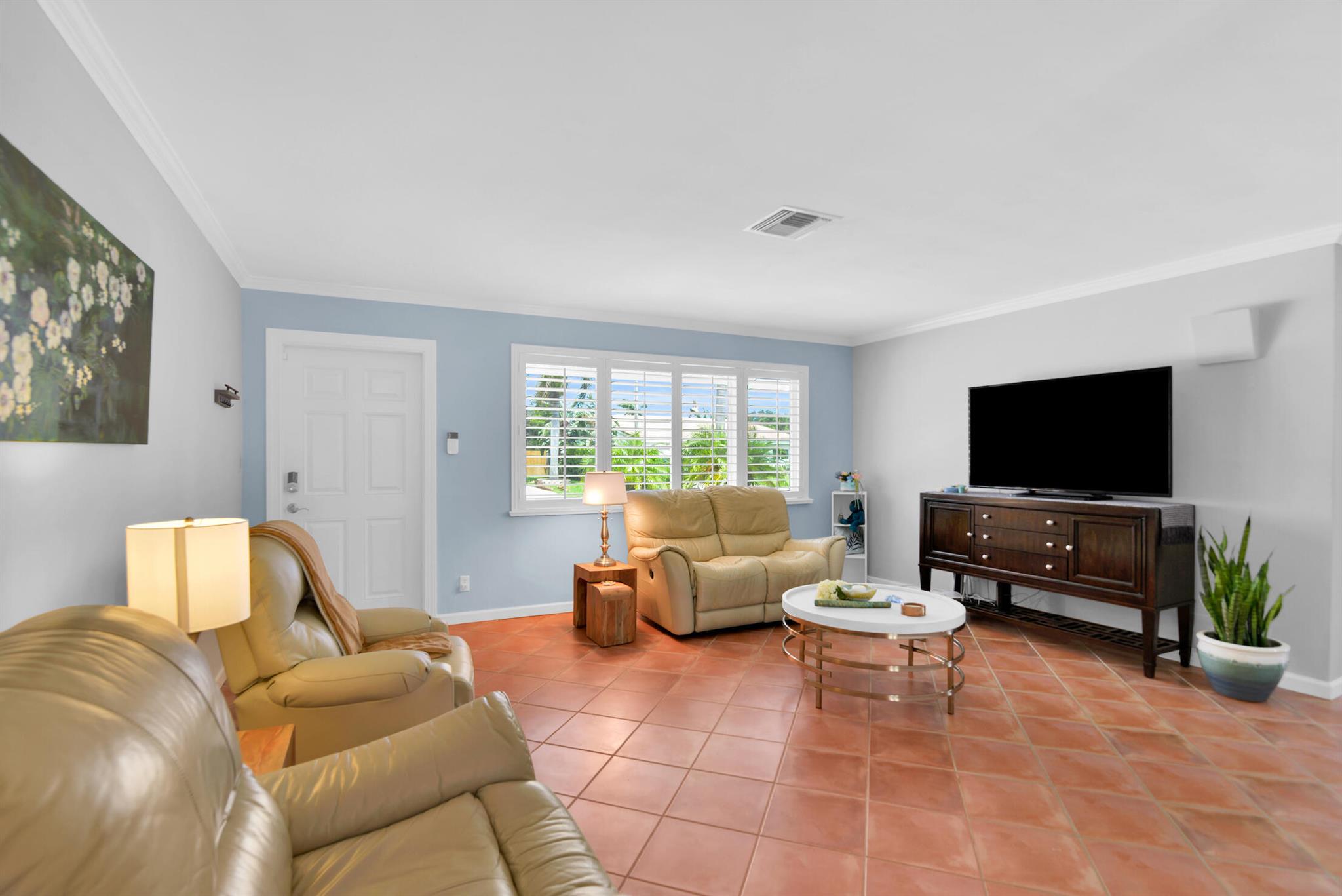 430 NE 25th Terrace