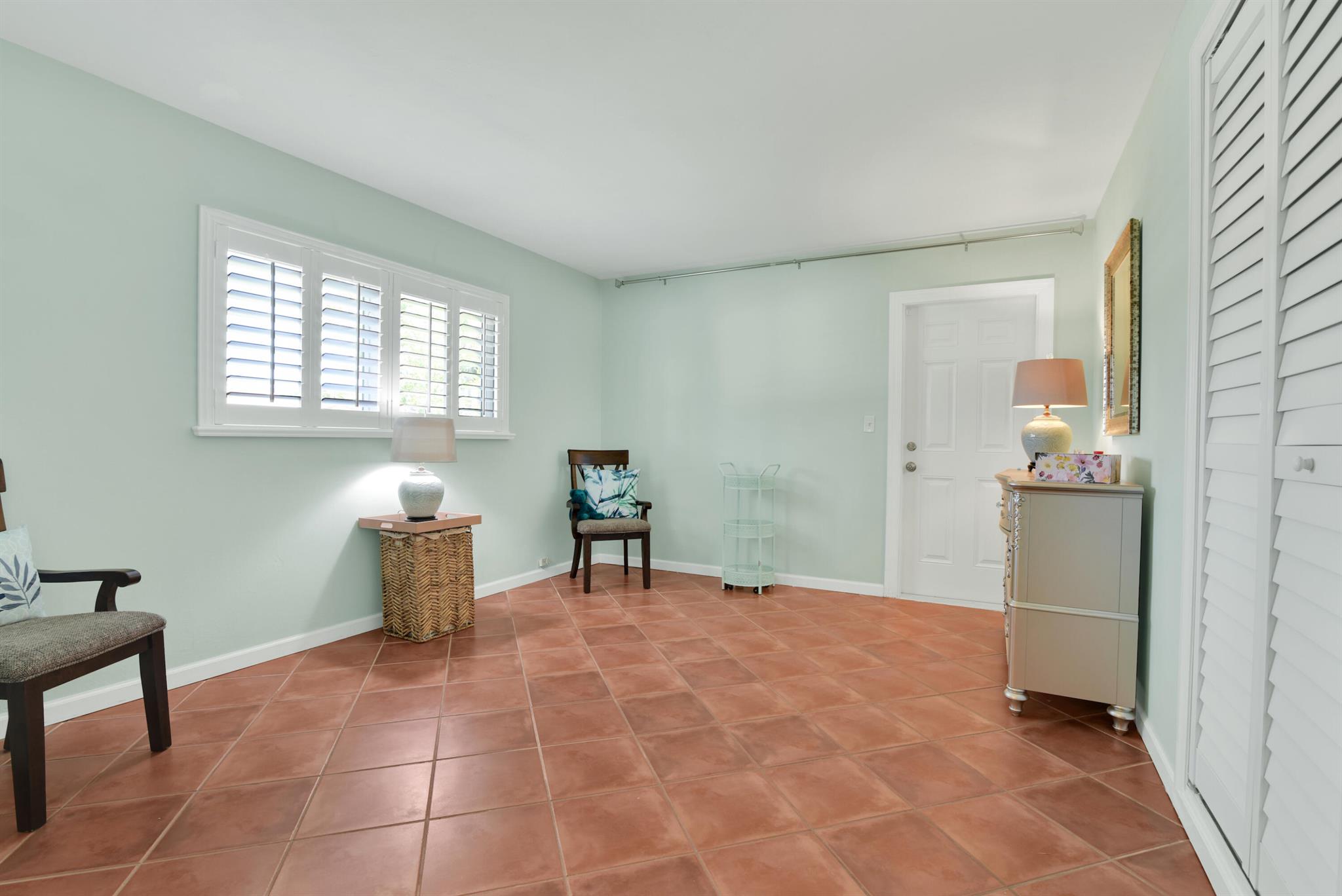 430 NE 25th Terrace