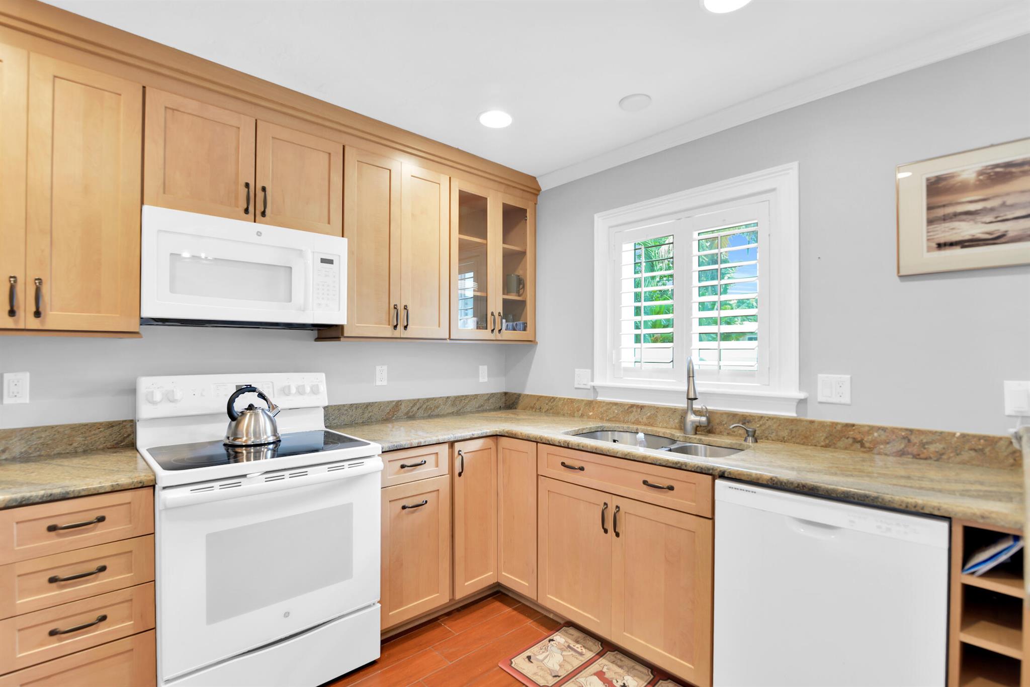 430 NE 25th Terrace