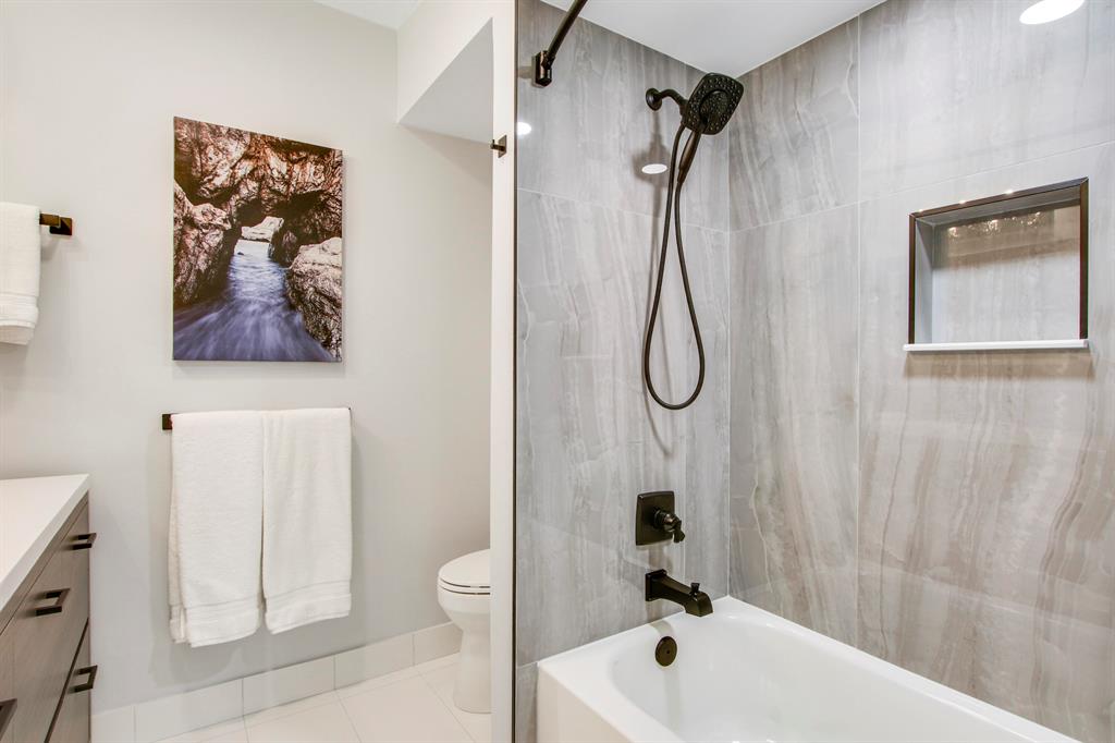 512 Brackenwood Place