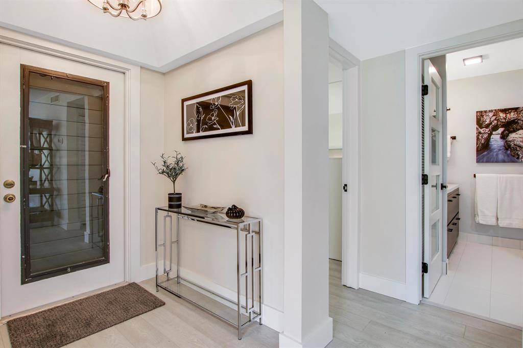 512 Brackenwood Place