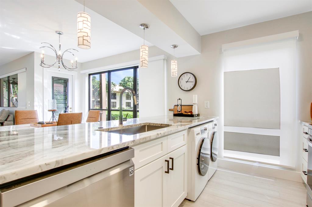 512 Brackenwood Place