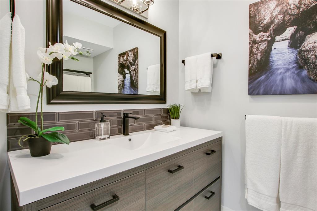 512 Brackenwood Place