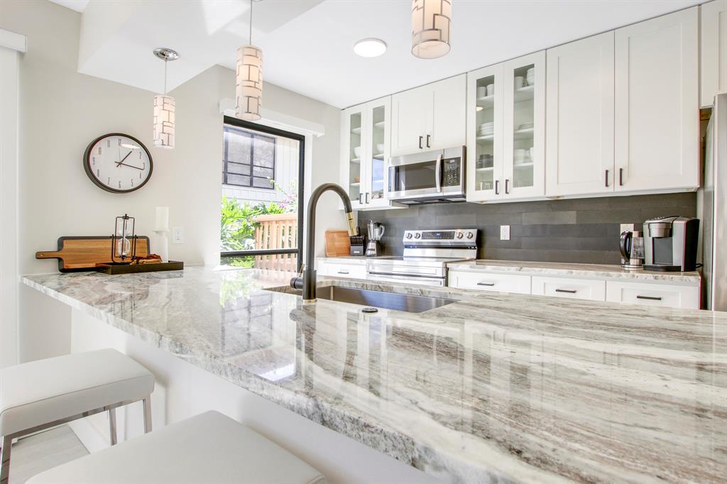 512 Brackenwood Place