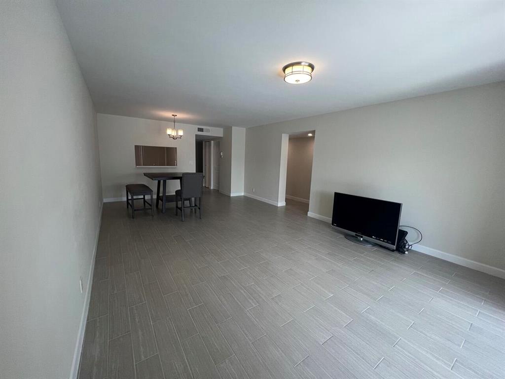 14500 Stirling Way Unit: 304