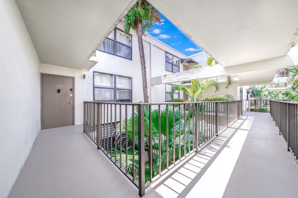 20441 NE 30th Avenue Unit: 312-9