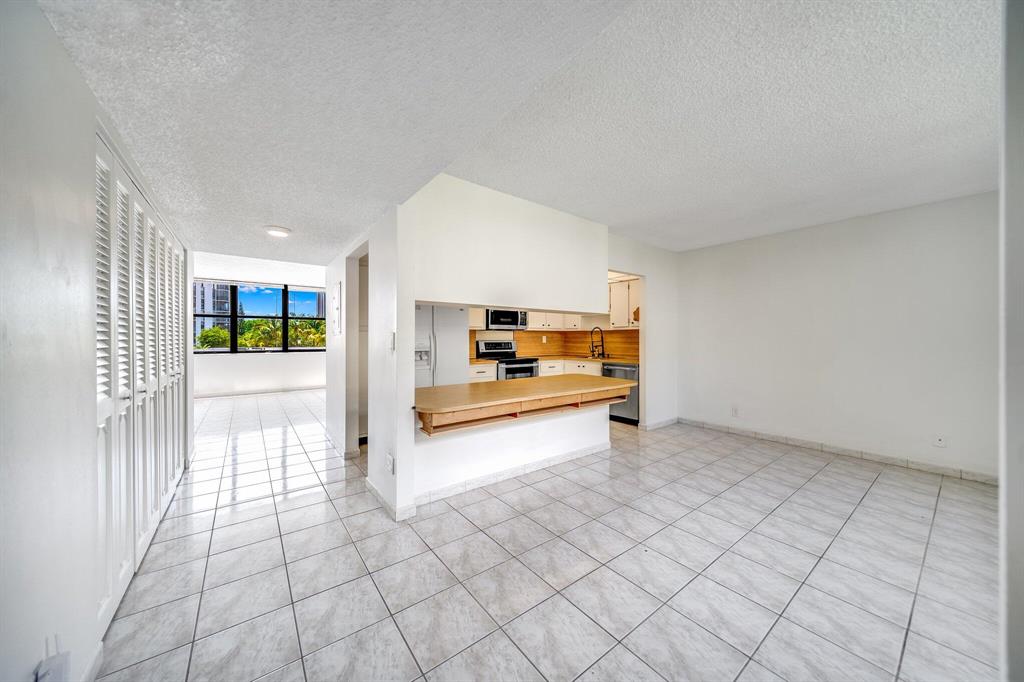 20441 NE 30th Avenue Unit: 312-9
