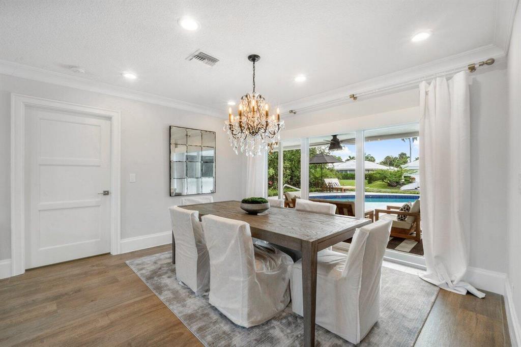 1011 SW Hickory