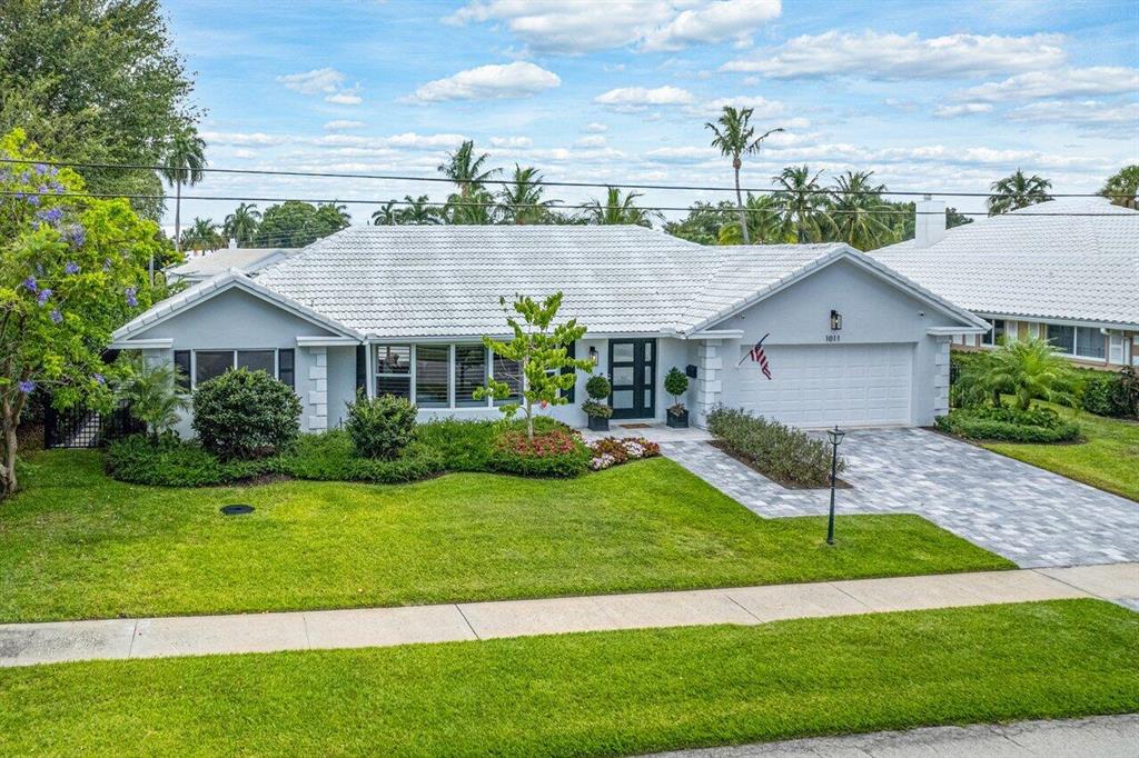 1011 SW Hickory