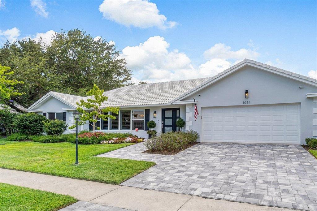 1011 SW Hickory