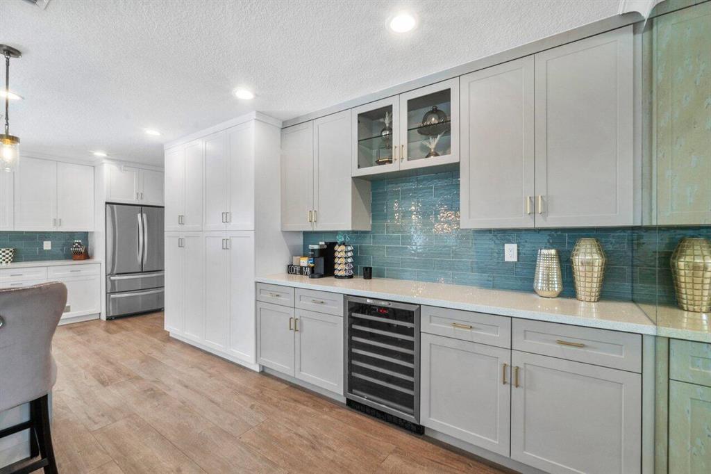 1011 SW Hickory