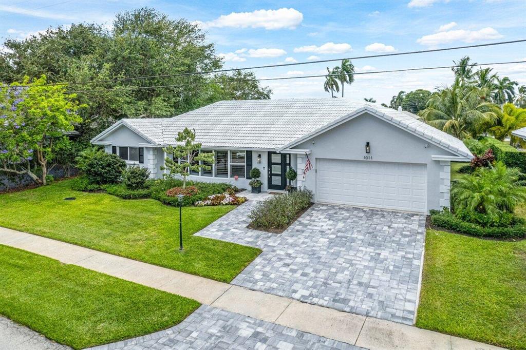 1011 SW Hickory