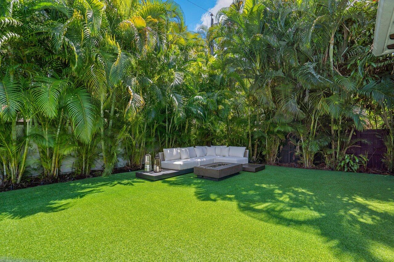 770 Alamanda Street